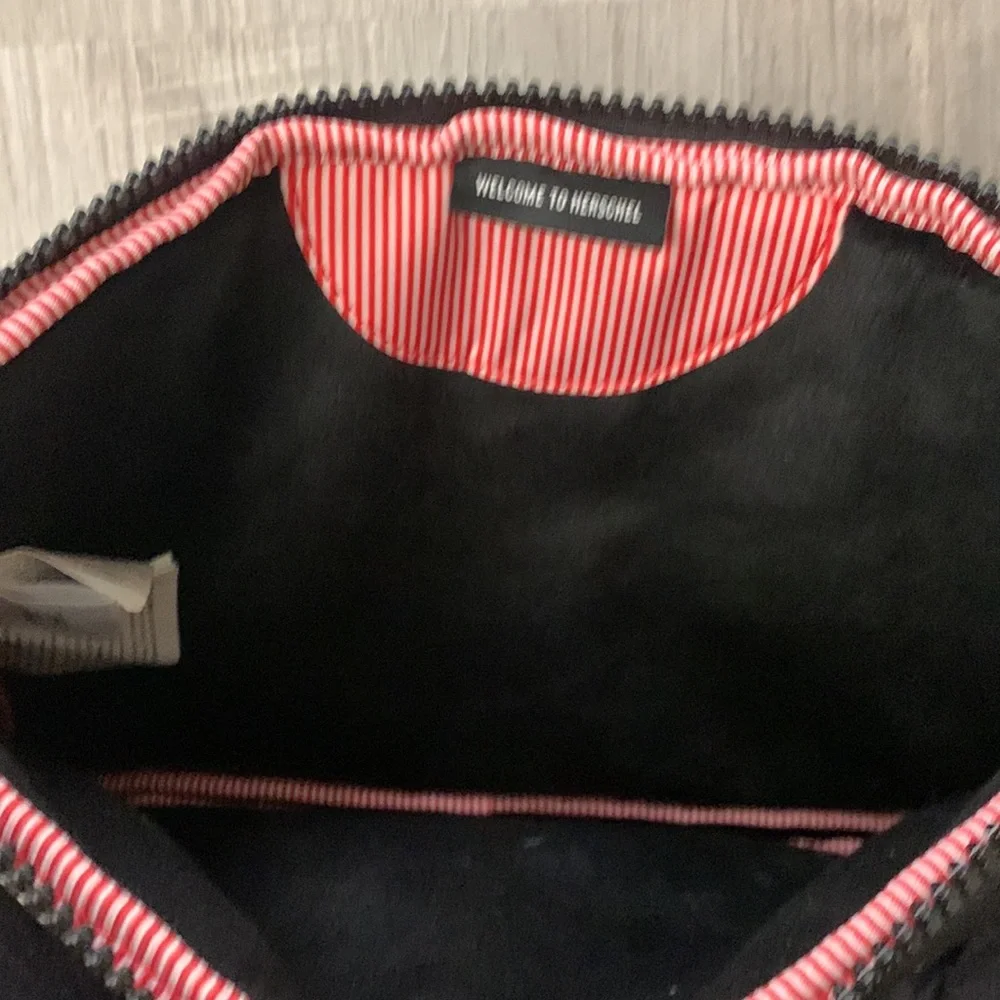 NWOT Herschel Supply Company Ipad Sleeve
