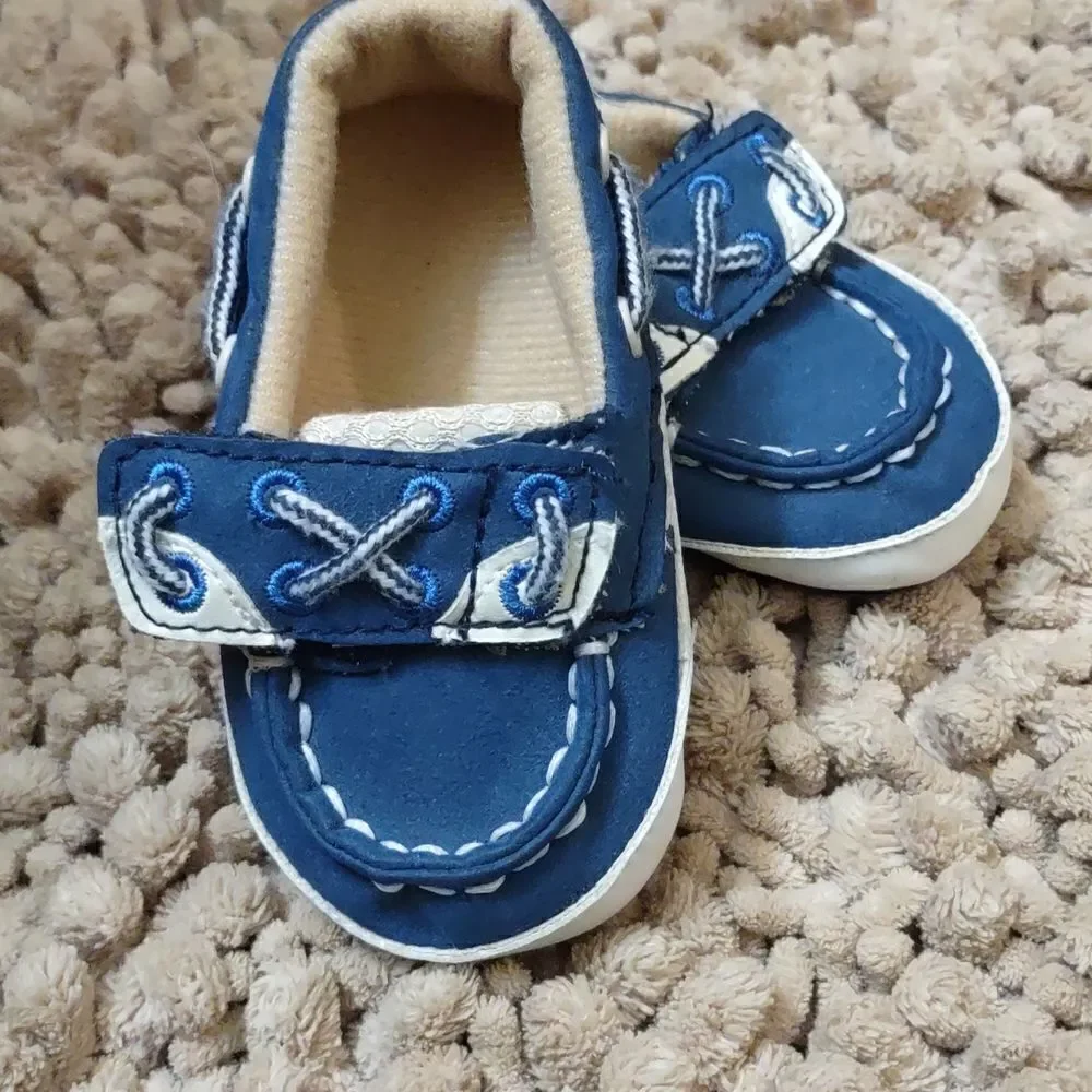 Baby boat‎ shoes, new without box, velcro fastener Navy sueded material