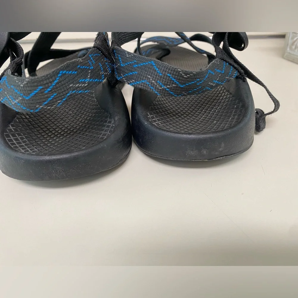 Chaco Z/Cloud 2 Blue Black Sandals Chevron Toe Loop Men's 9/Women's 10