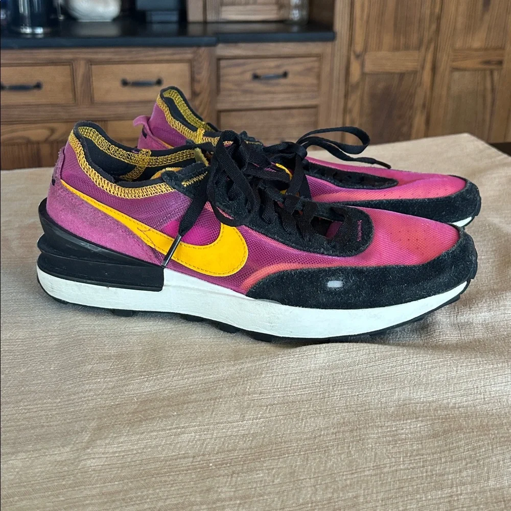 Nike Waffle One Pink‎ Orange Womens 8.5
