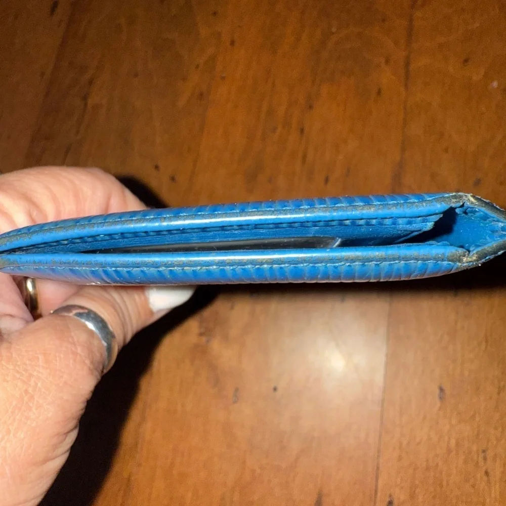 Louis Vuitton Vibrant Blue Epi card holder