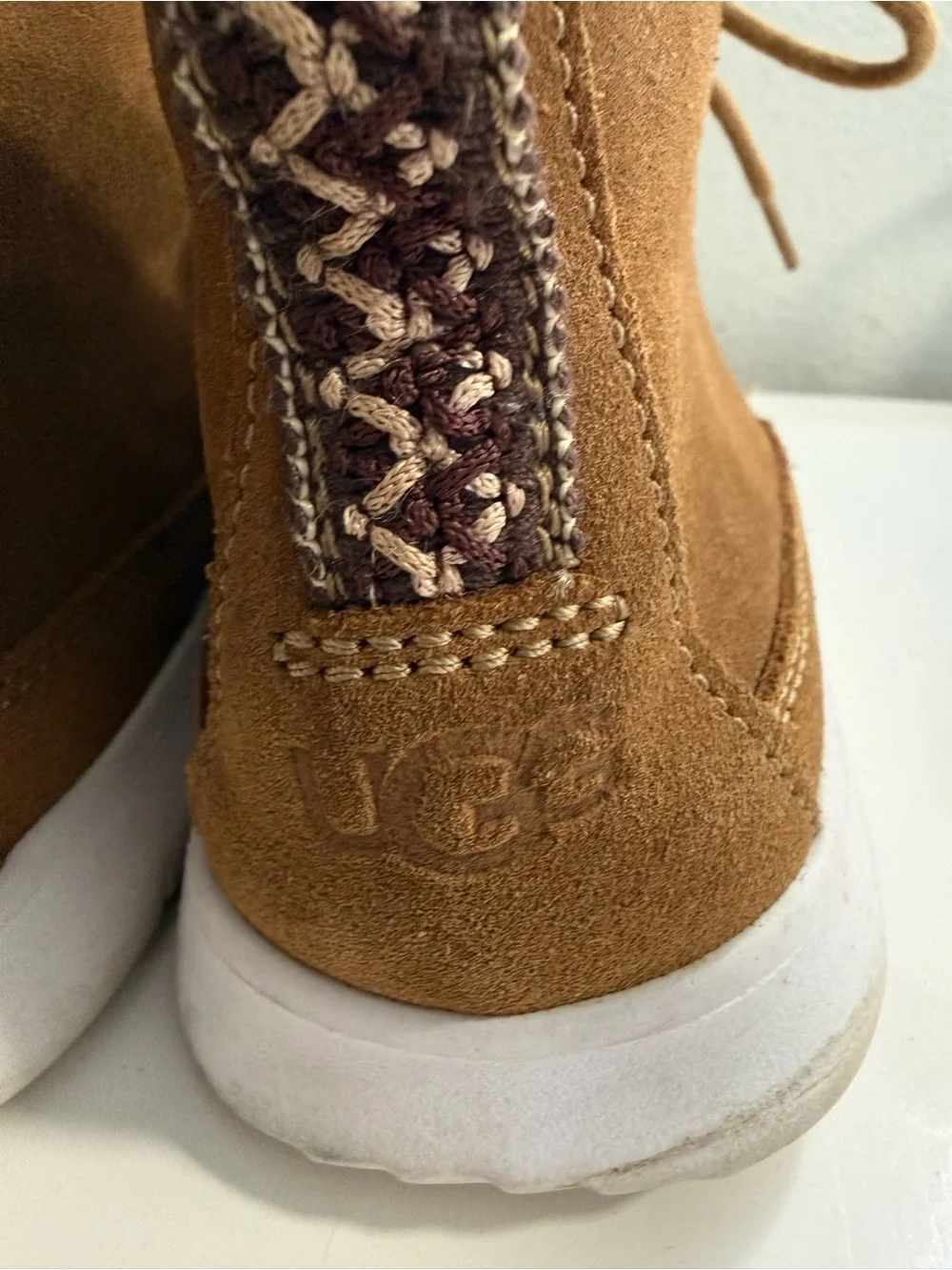 UGG Freamon waterproof Men size 10 Chukka Boots in Tan with White Sole