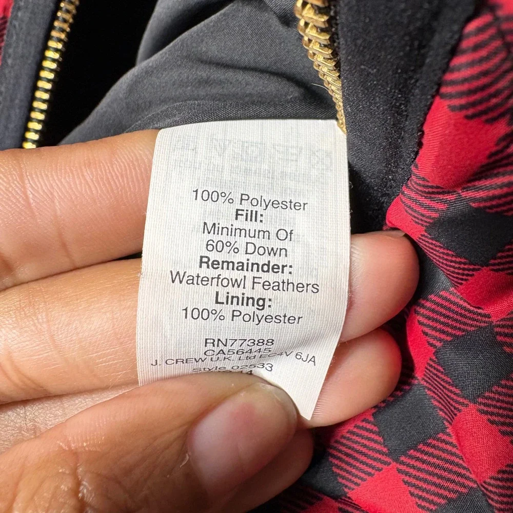 J.Crew Womens Red Navy Buffalo Check Quilted Down Excursion Vest Small 02533