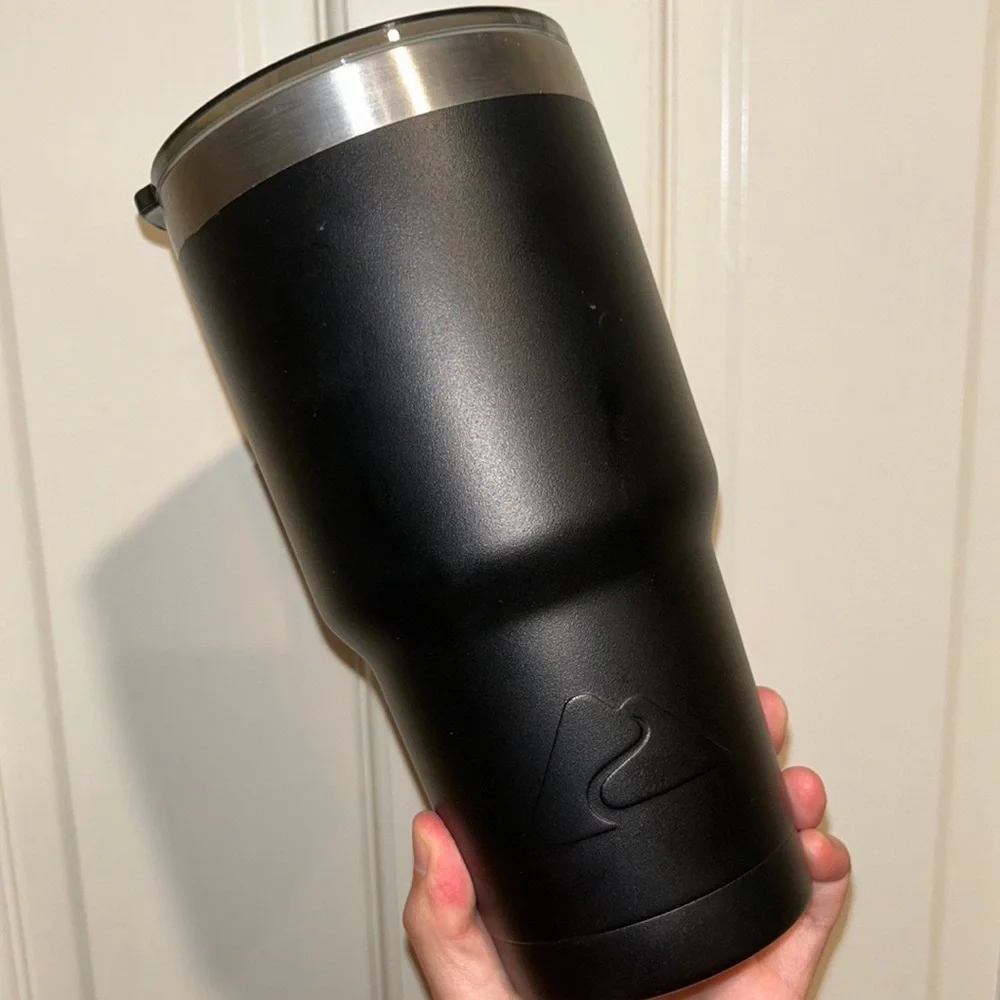 Ozark trail 32oz Vacuum insulated stainless steel tumbler