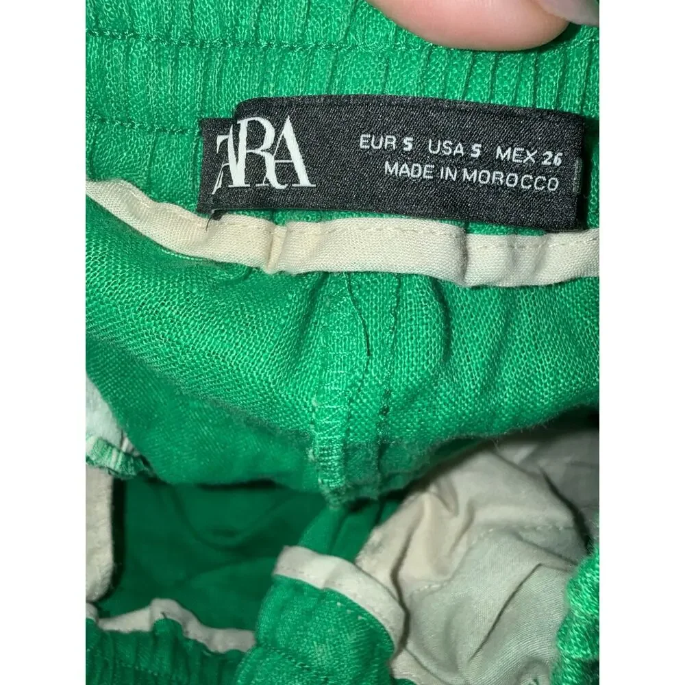 Zara linen green pants with pockets Straight leg and flowey  Size small