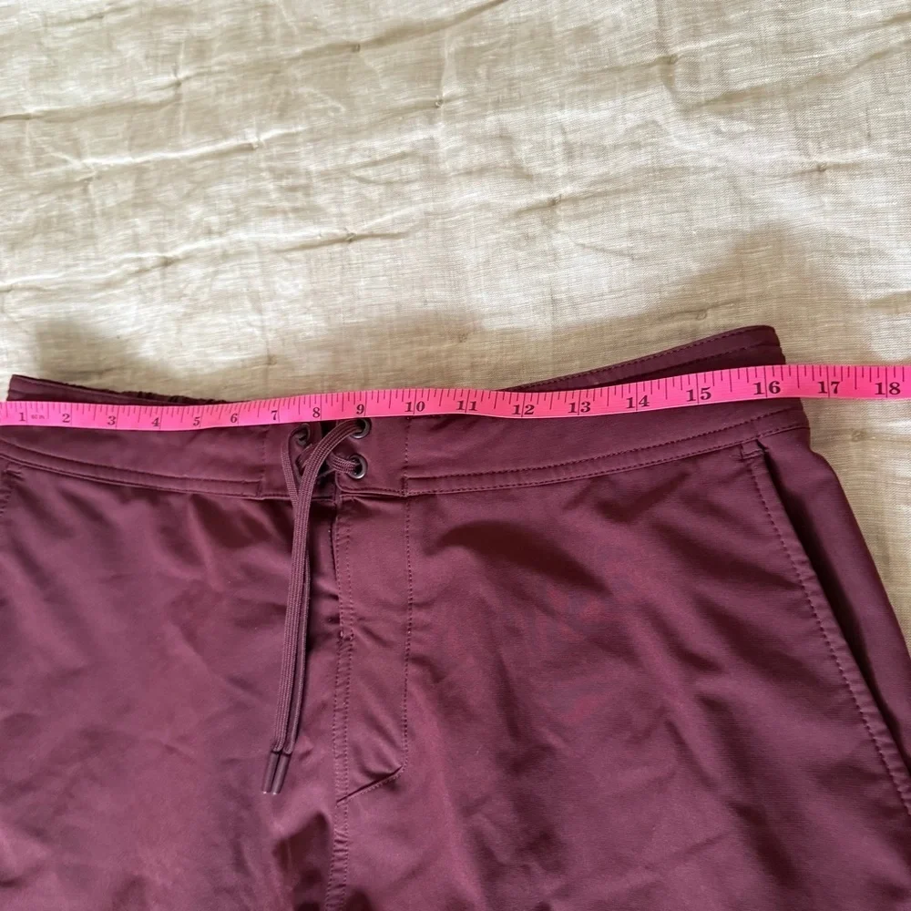 Ten Thousand The Foundation Short 7” Size Large