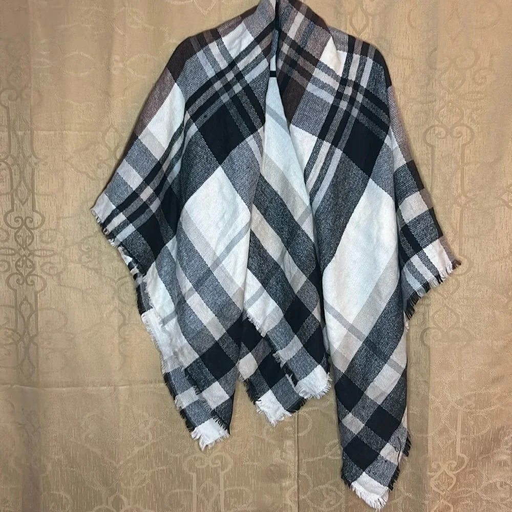 Plaid Open‎ Front Poncho Wrap Scarf Black White Brown OSFM Fall Neutral Cozy