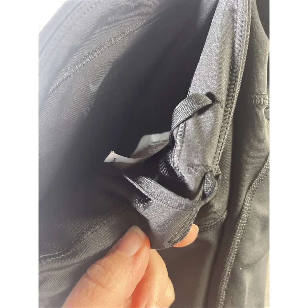 Nike details black
