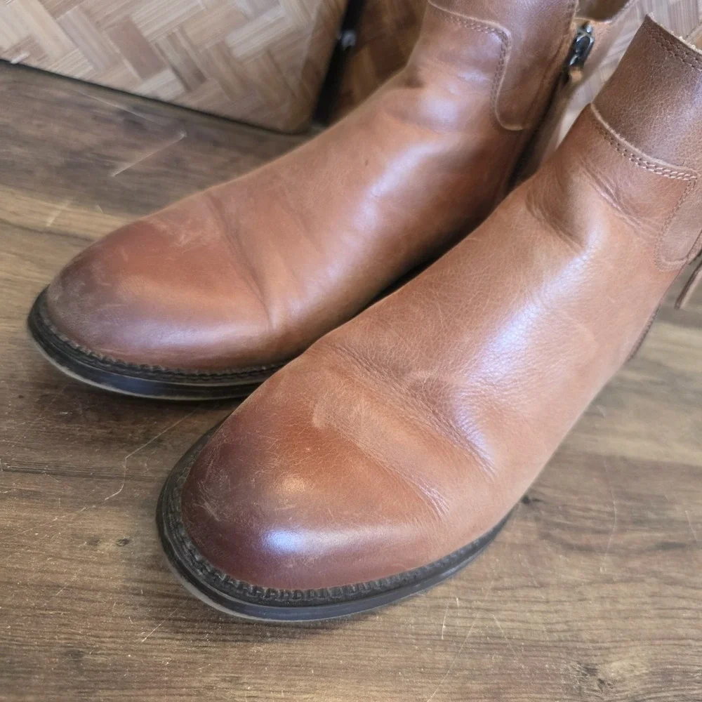Franco Sarto Boots Women's Size 9M Brown Leather Booties Ankle Worn Halford