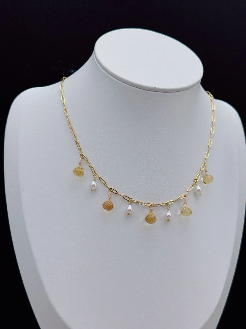 Pearl necklace** easy buy