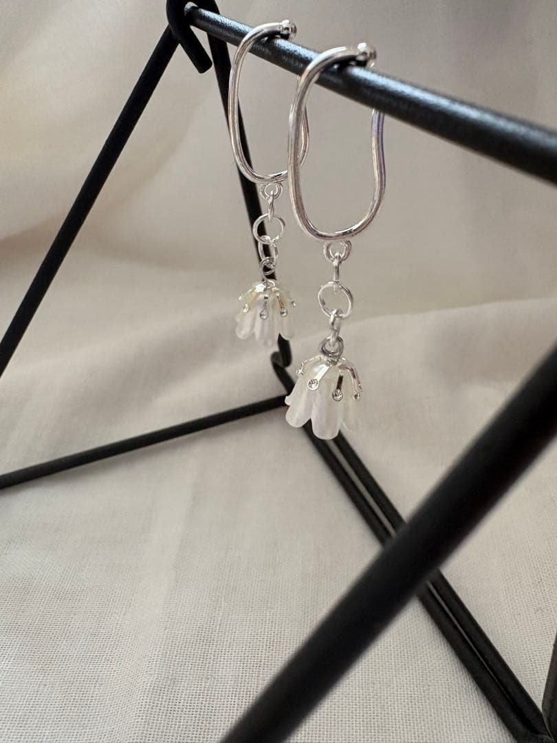 Silver and Flower Ear Cuff (Handmade)